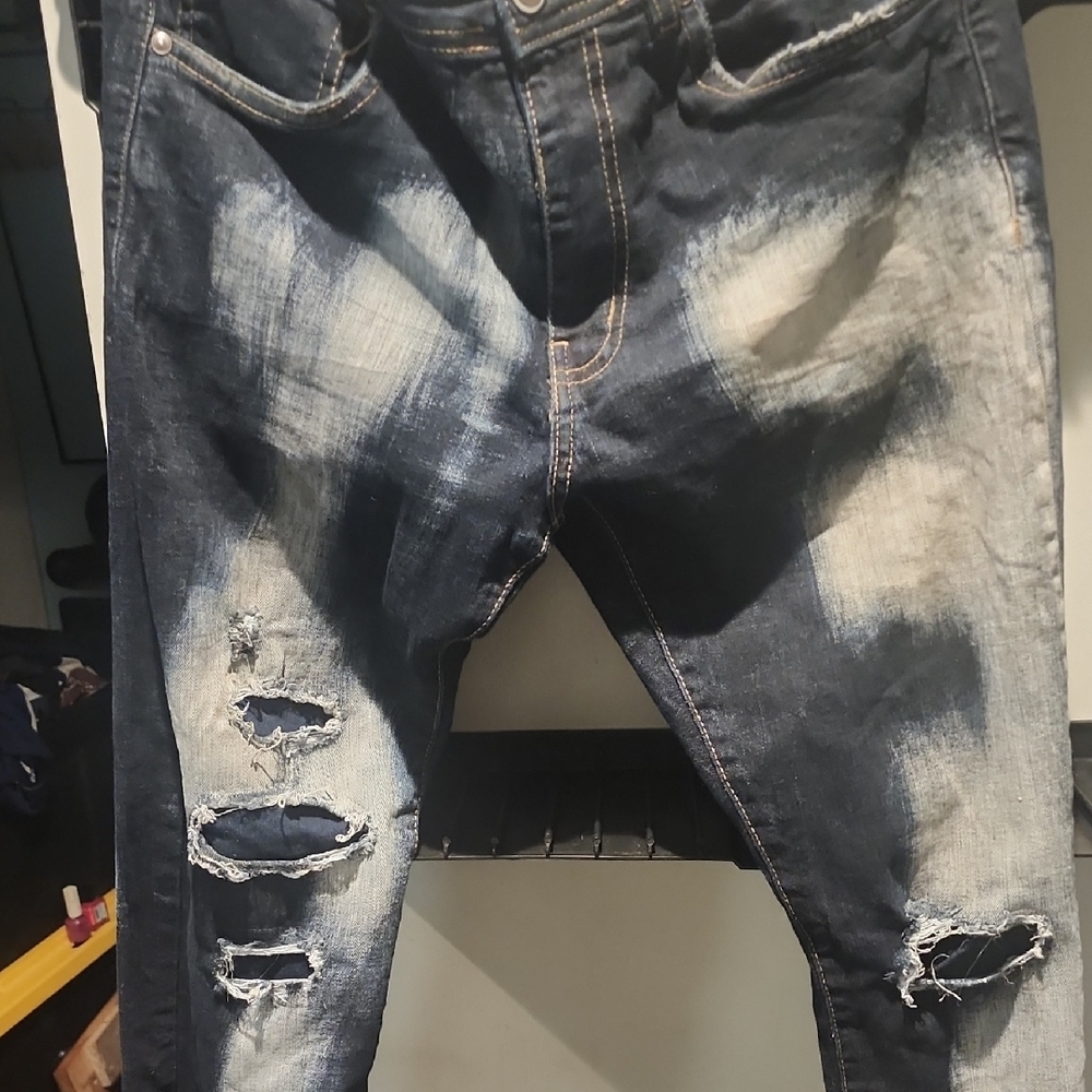 Men's Dark Wash Distressed Skinny Jeans